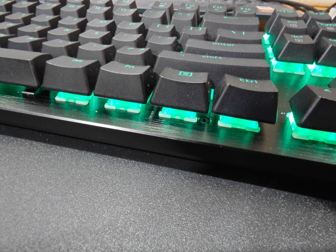 razer-huntsman-v3-he-magnetic-tenkeyless-8khz-danh-gia-gaming-gear (6).jpg