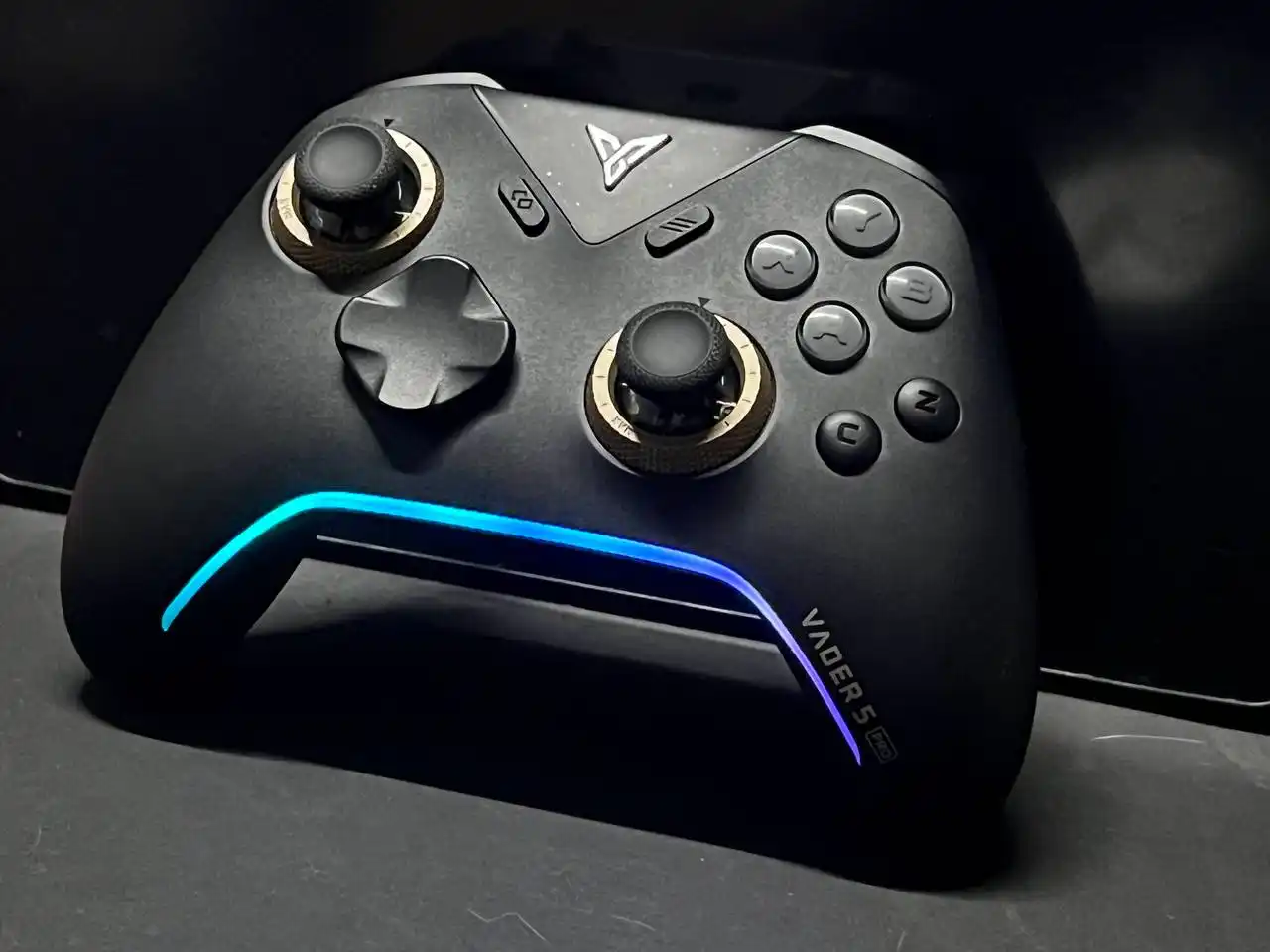 flydigi-vader-5-pro-premium-v2-danh-gia-gaming-gear (13).webp